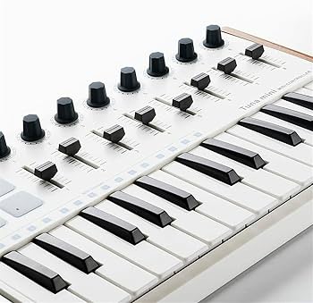 【良品】 ヤマハ MIDI対応 USB キーボード KX8 88鍵盤 電子ピアノ 中古□YAMAHA KX8 MIDIコントローラー キーボード 88鍵盤☆動作
